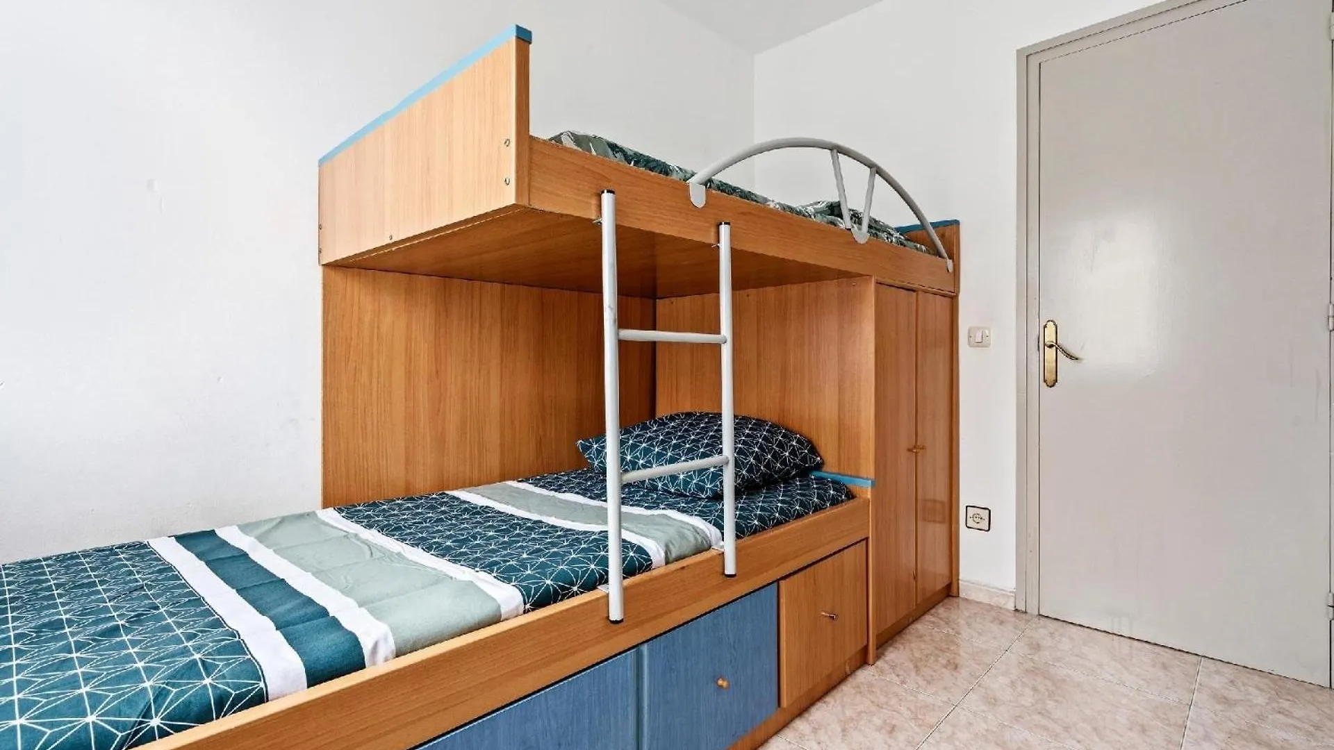 Ferienwohnung Fuer 8 Personen Ca 105 Qm In Empuriabrava, Costa Brava Golf De Roses Spain