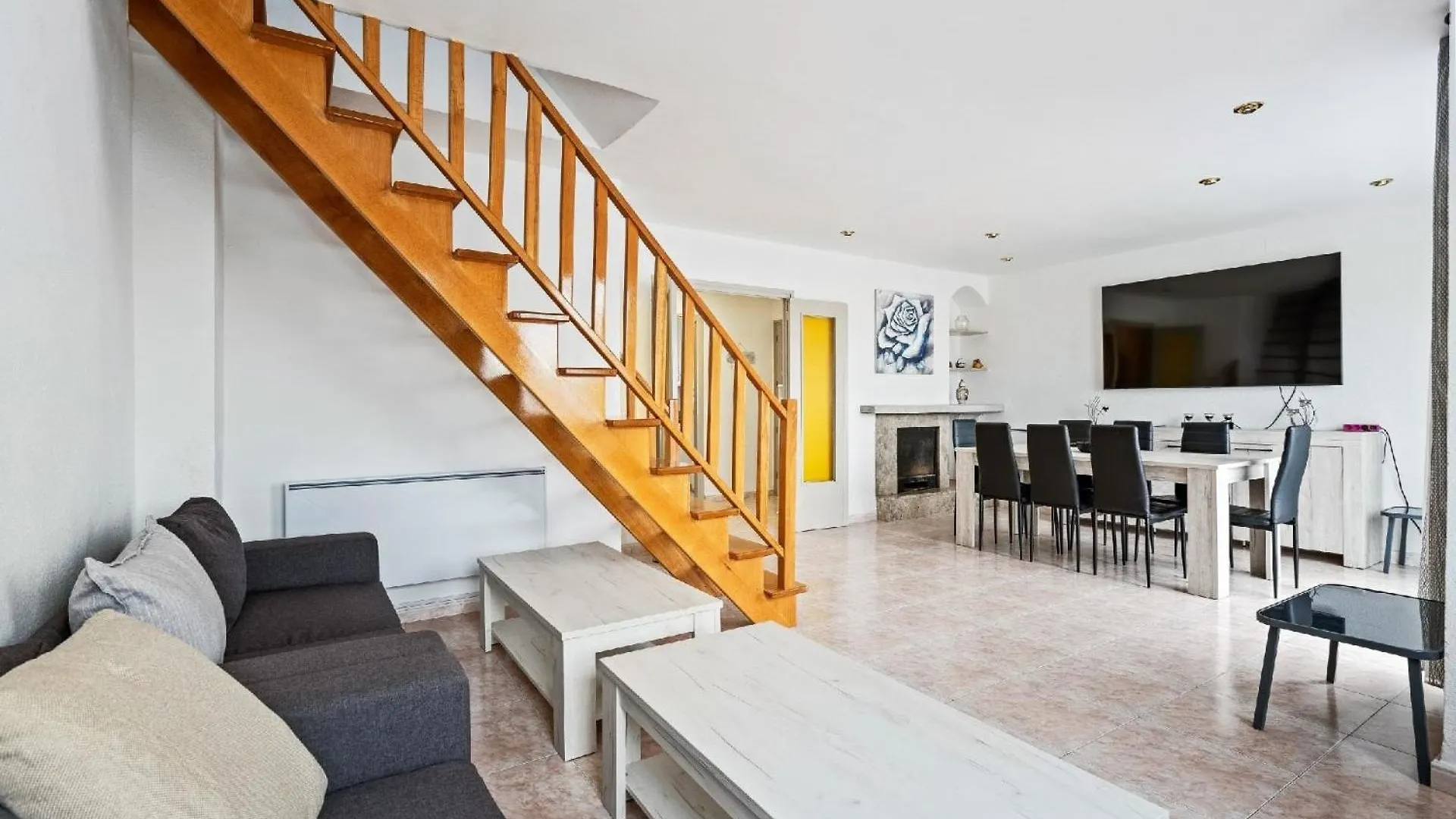 Apartment Ferienwohnung Fuer 8 Personen Ca 105 Qm In Empuriabrava, Costa Brava Golf De Roses Spain