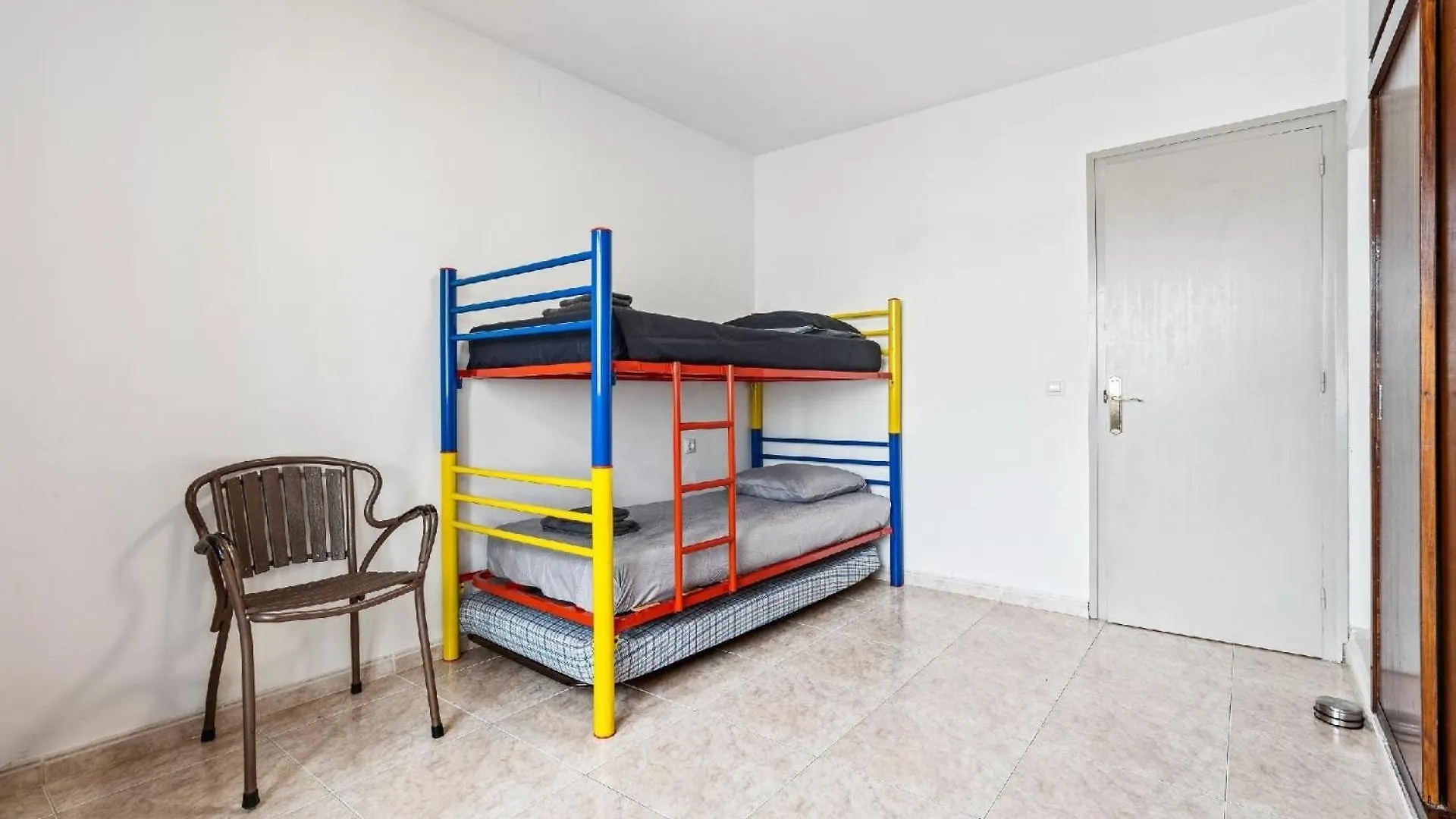 Apartment Ferienwohnung Fuer 8 Personen Ca 105 Qm In Empuriabrava, Costa Brava Golf De Roses