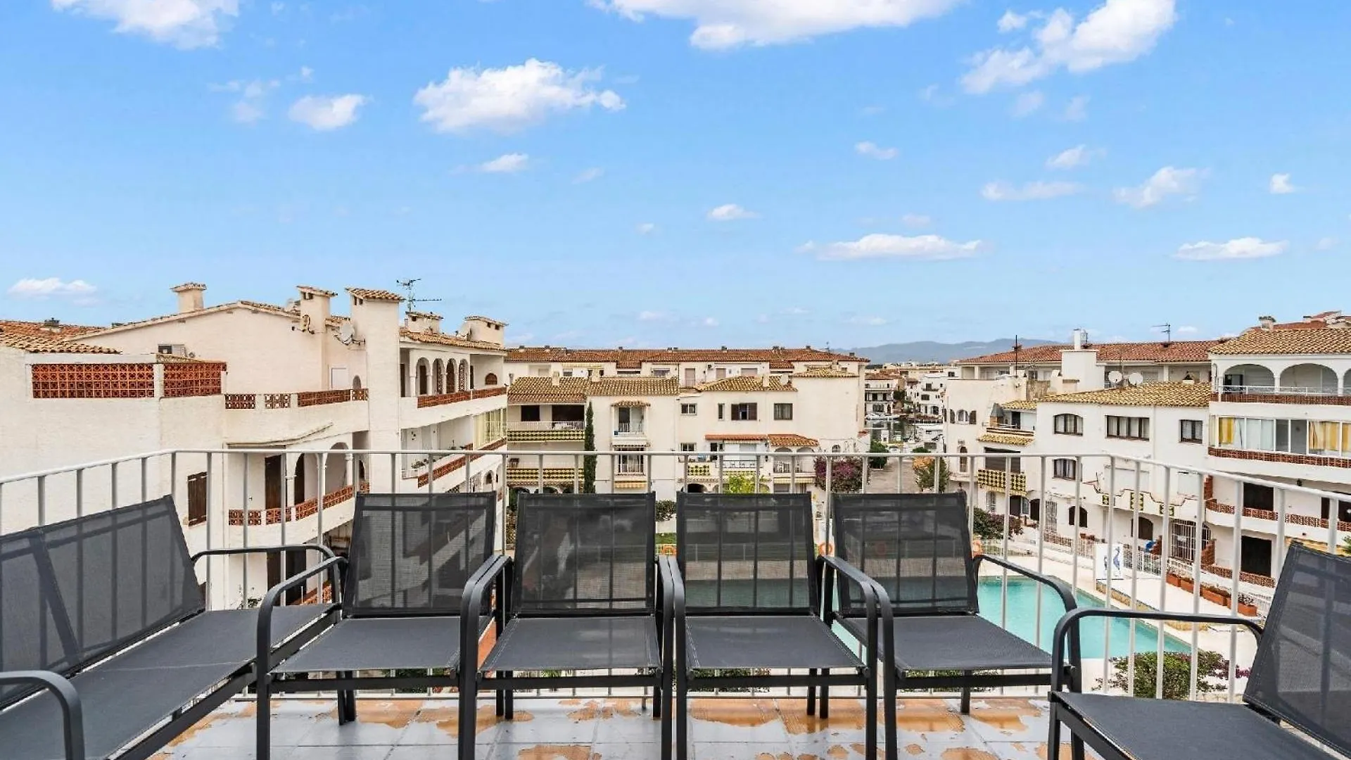 Apartment Ferienwohnung Fuer 8 Personen Ca 105 Qm In Empuriabrava, Costa Brava Golf De Roses